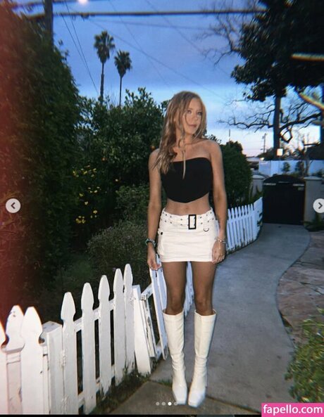 Mary Kate Willis star pornographic pictures