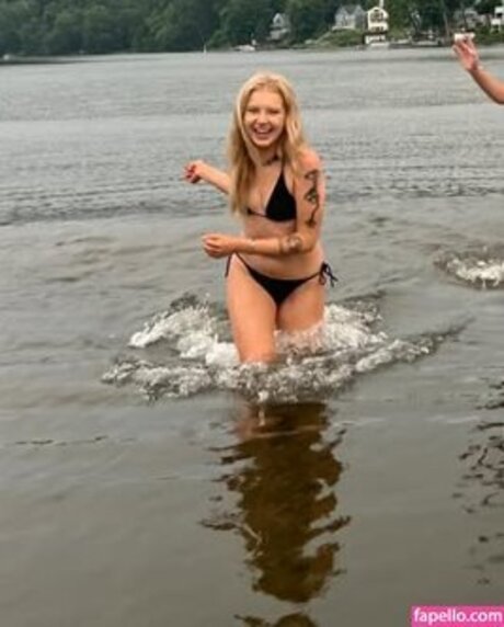 Mary Kate Willis naked pornstar images