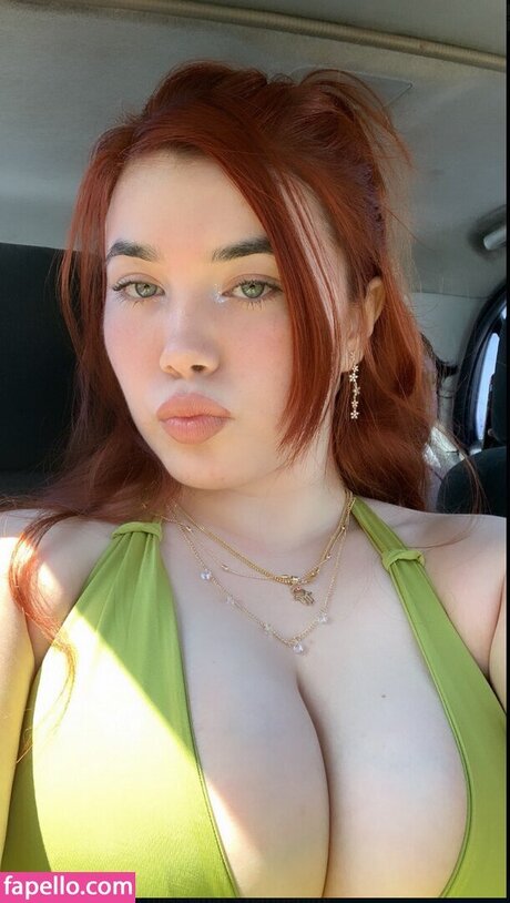 misssclair model free photo