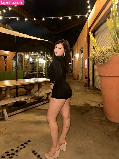 itsthechia hot pornstar galleries