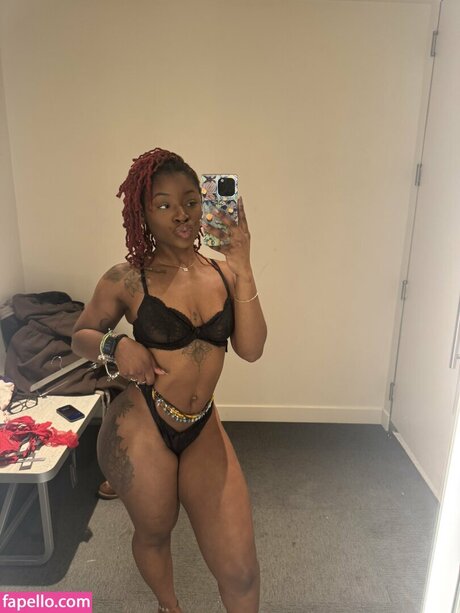 Locdbree adult actress image