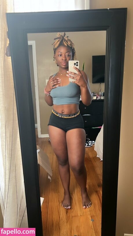 Locdbree model adult galleries