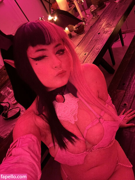 Meka Neko pornstar adult pic