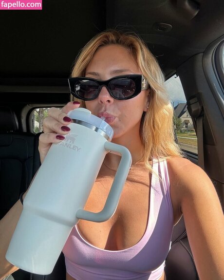 Madison Humphrey star top archive