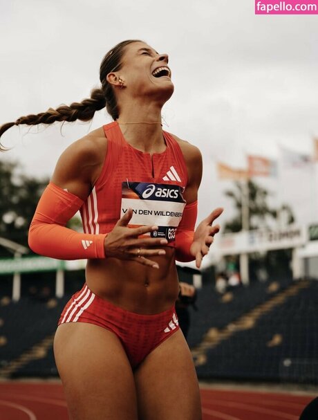 Demi Van Den Wildenberg exclusive star picture