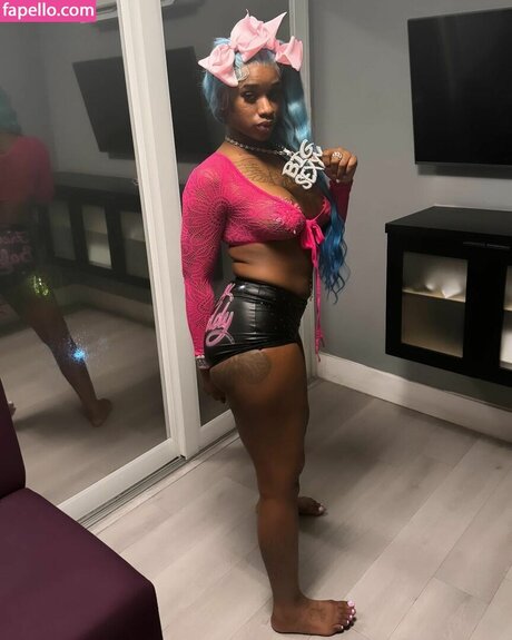 Sexxy Red hd star pic