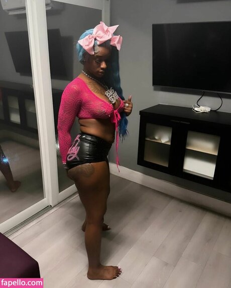 Sexxy Red high quality star images