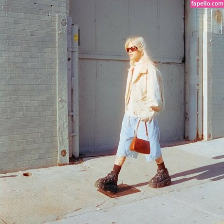 Kat Madeira star erotic galleries