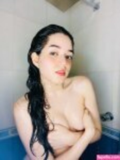 Uveth sexy pornstar picture