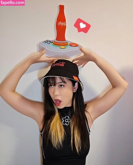 Wolfsbanee sexy pornstar pictures