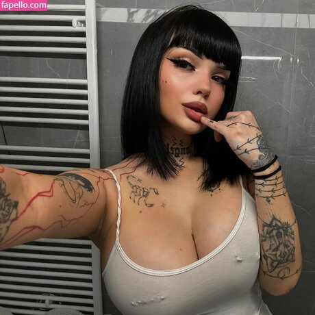 Jennifer Jeketa hot star image