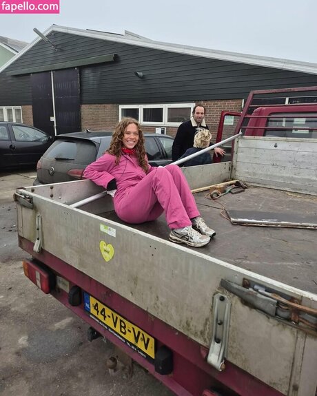 Rhode Kok erotic model picture