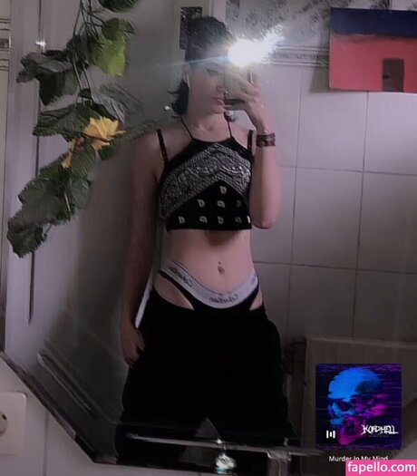 sky stn_ hot star img