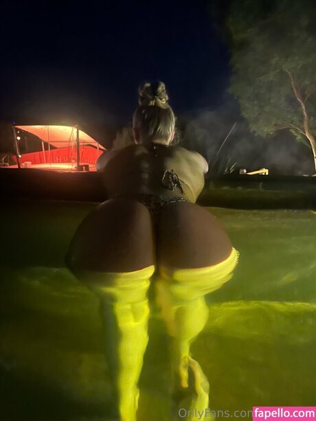 aurora fit model nude galleries