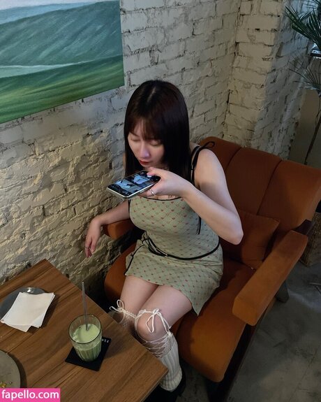 nianx1 erotic actress gallery