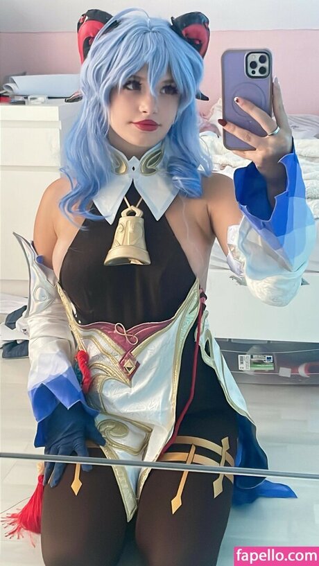 Avygenki sexy actress pics