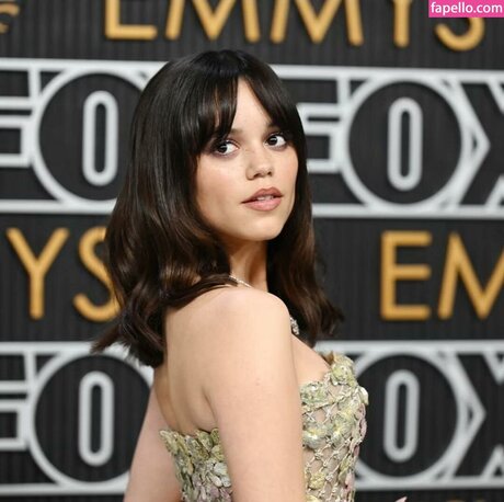 Jenna Ortega erotic model images