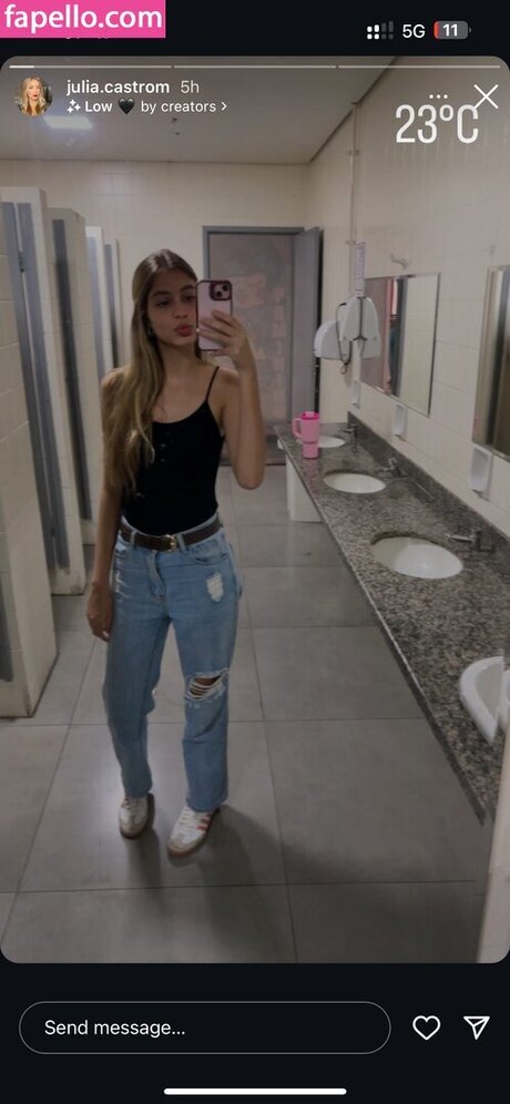 Julia Castrom star hot photo