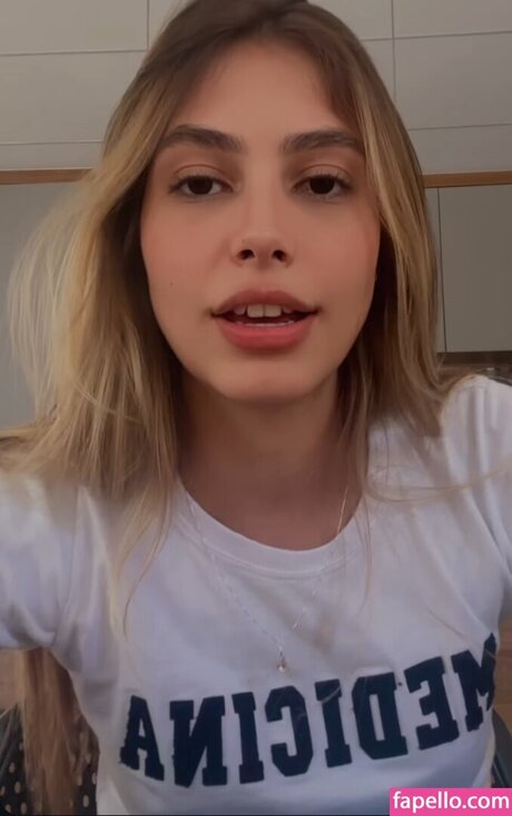 Julia Castrom model top pictures