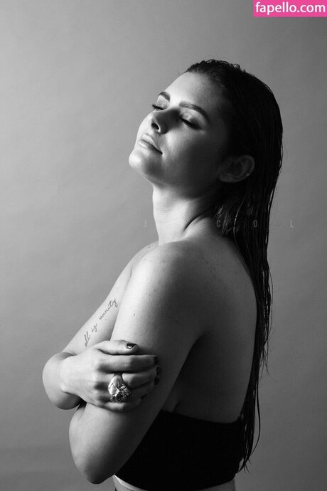 Jacquielee beautiful pornstar pic