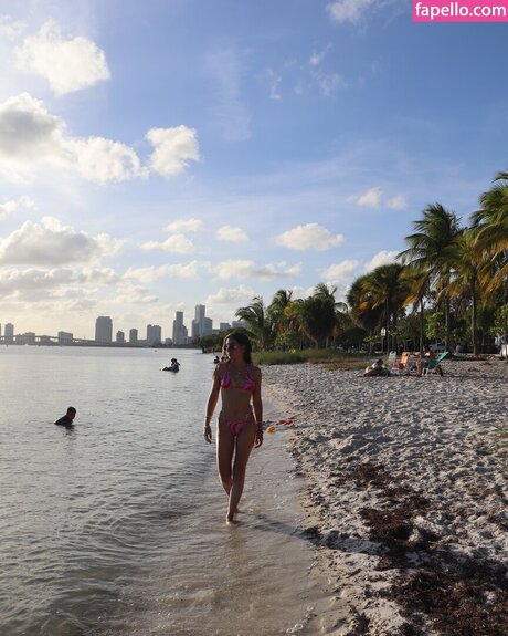 m a r y l u model beautiful gallery