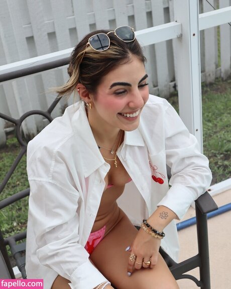 m a r y l u art model pic