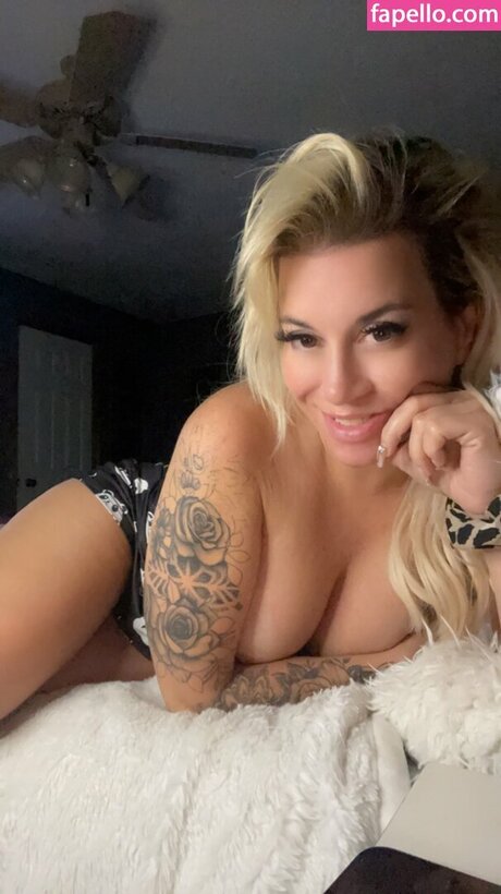 Charlizerazor star pretty photo