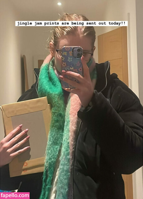 Hoxie Loxie erotic pornstar photo