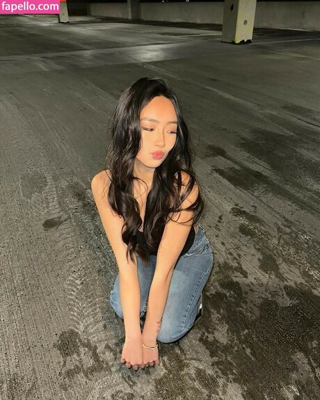 Daisy Chang hot pornstar pics