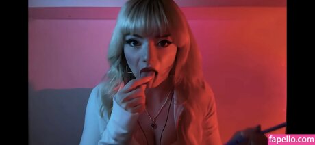 Emma s MySpace pornstar beautiful pics