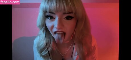 Emma s MySpace free model pictures