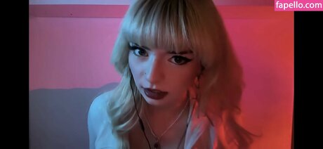 Emma s MySpace star high quality pic