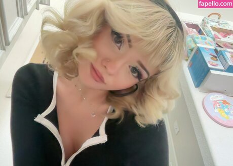 Emma s MySpace naked star pic