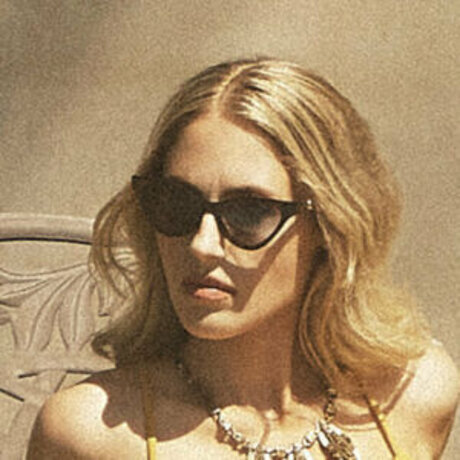 Lisa Gilroy pornstar pretty img