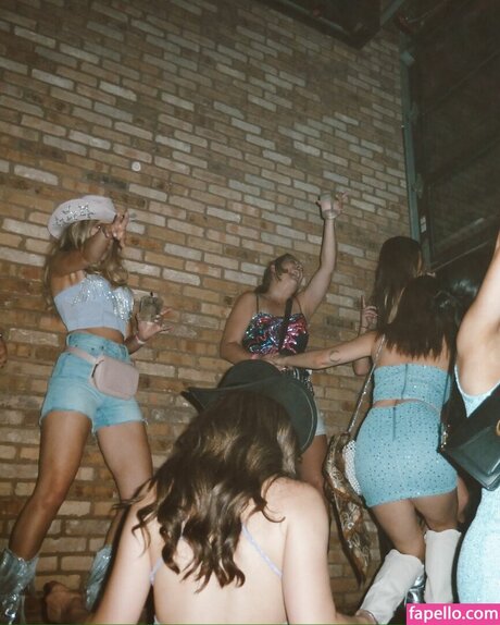 Lisa Gilroy nude pornstar image