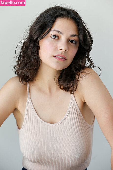 Blu Hunt perfect star photos