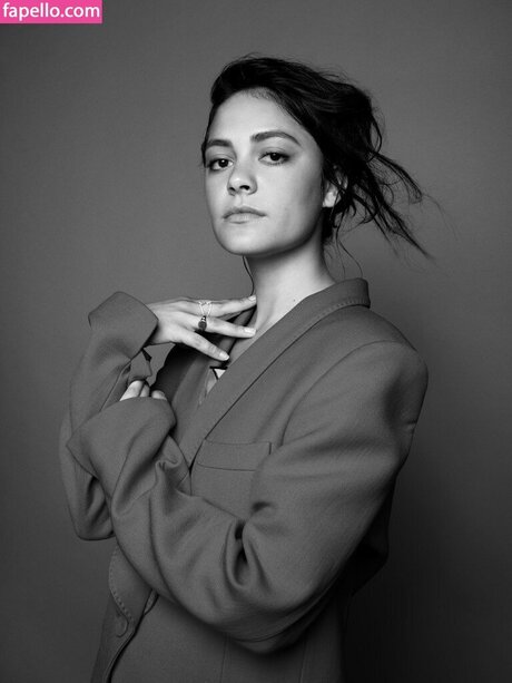 Blu Hunt model art gallery