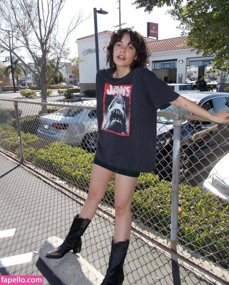 Blu Hunt pornstar sexy pics