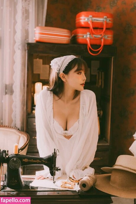 Denkakeke model nude pics