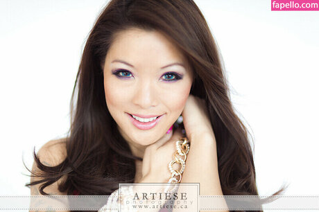 Stephanie Ly hot star pic