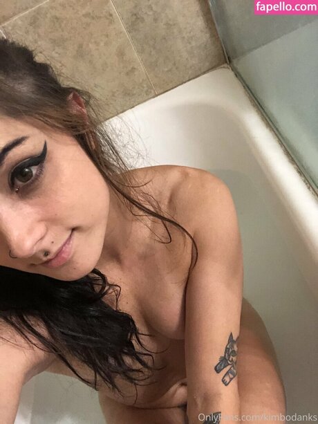 Kimiblair_ exclusive model photo