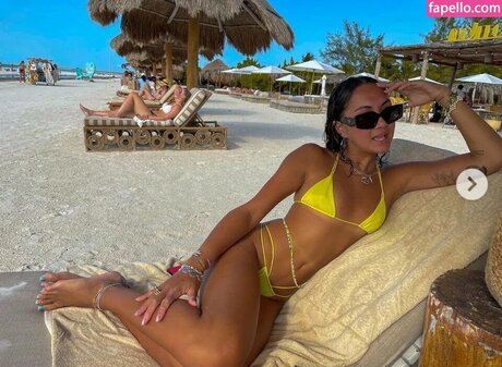 Meg DeLacy star naked image