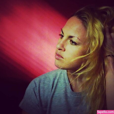 Heather Hardy model erotic picture