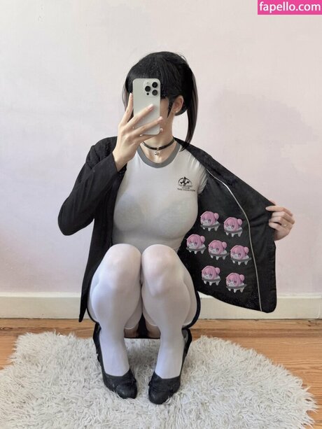 Kitsunedere xxx model photo