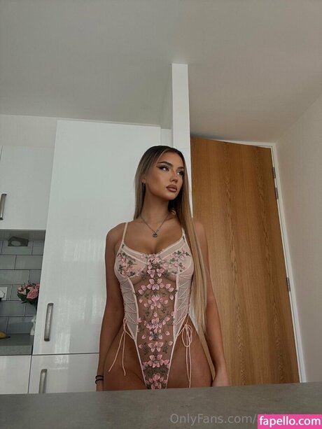 Abbie Hall free pornstar img