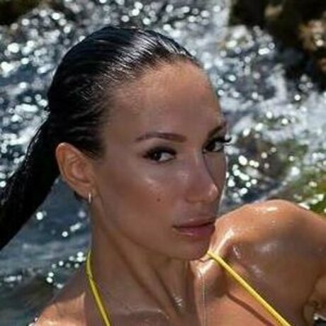 Eleonora Garrioli star exclusive pics