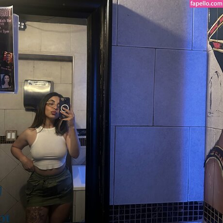 Mercedesthetrainer sexy model photos