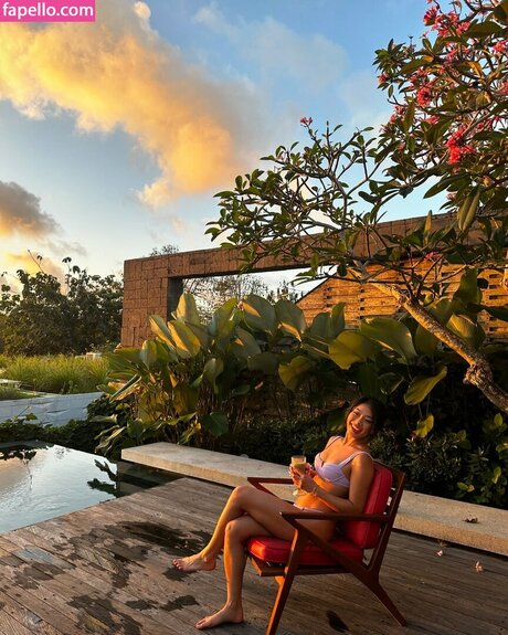 julienneby model hd image