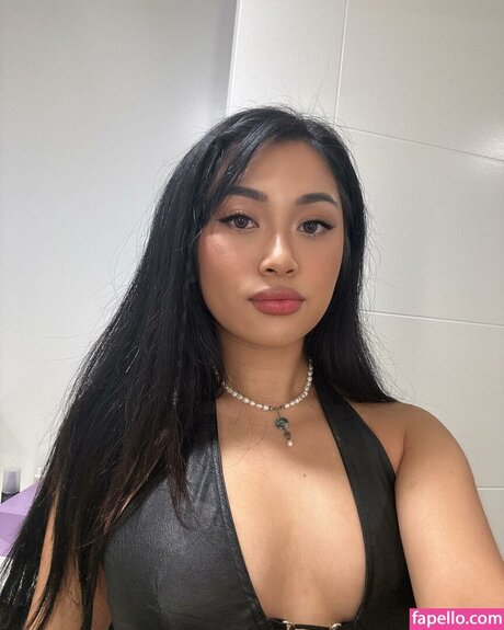 julienneby model sexy photos