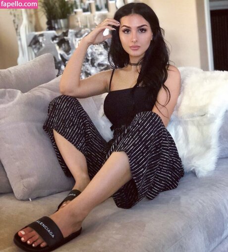 Alia Shelesh adult star galleries